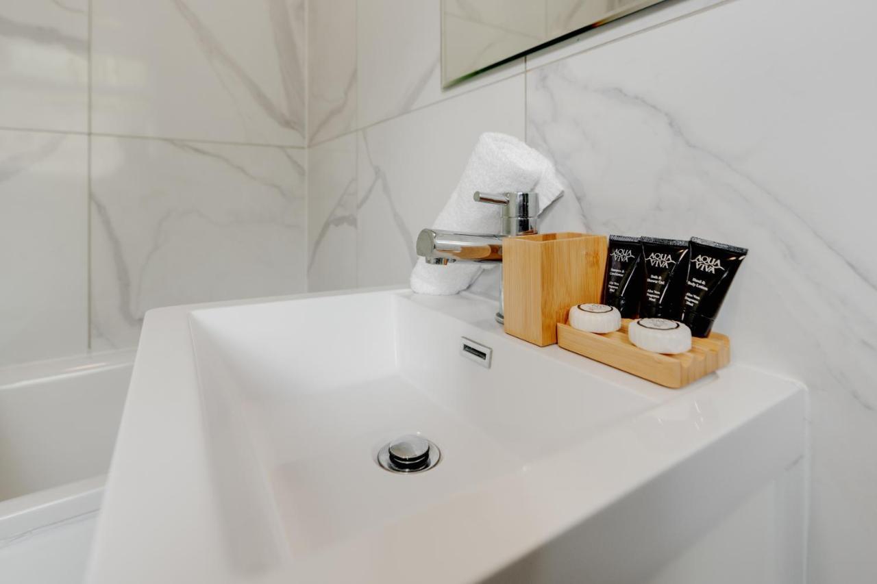 Vichy - Strathcona Suites, Houses In Wavertree ลิเวอร์พูล ภายนอก รูปภาพ